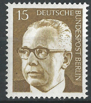 Berlin-stamp-427-g1._ml.jpg